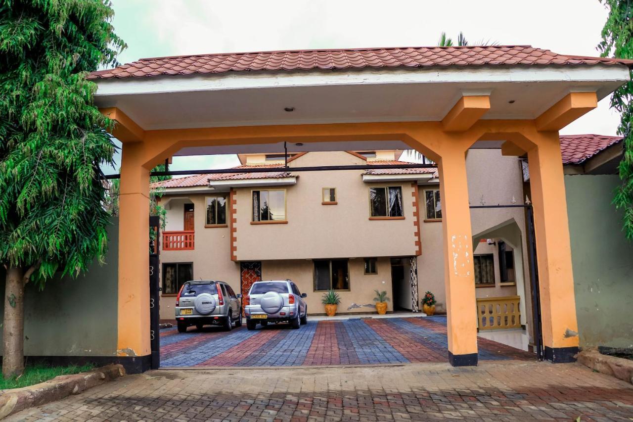 Maresi Luxury Hotel Arusha Exterior photo